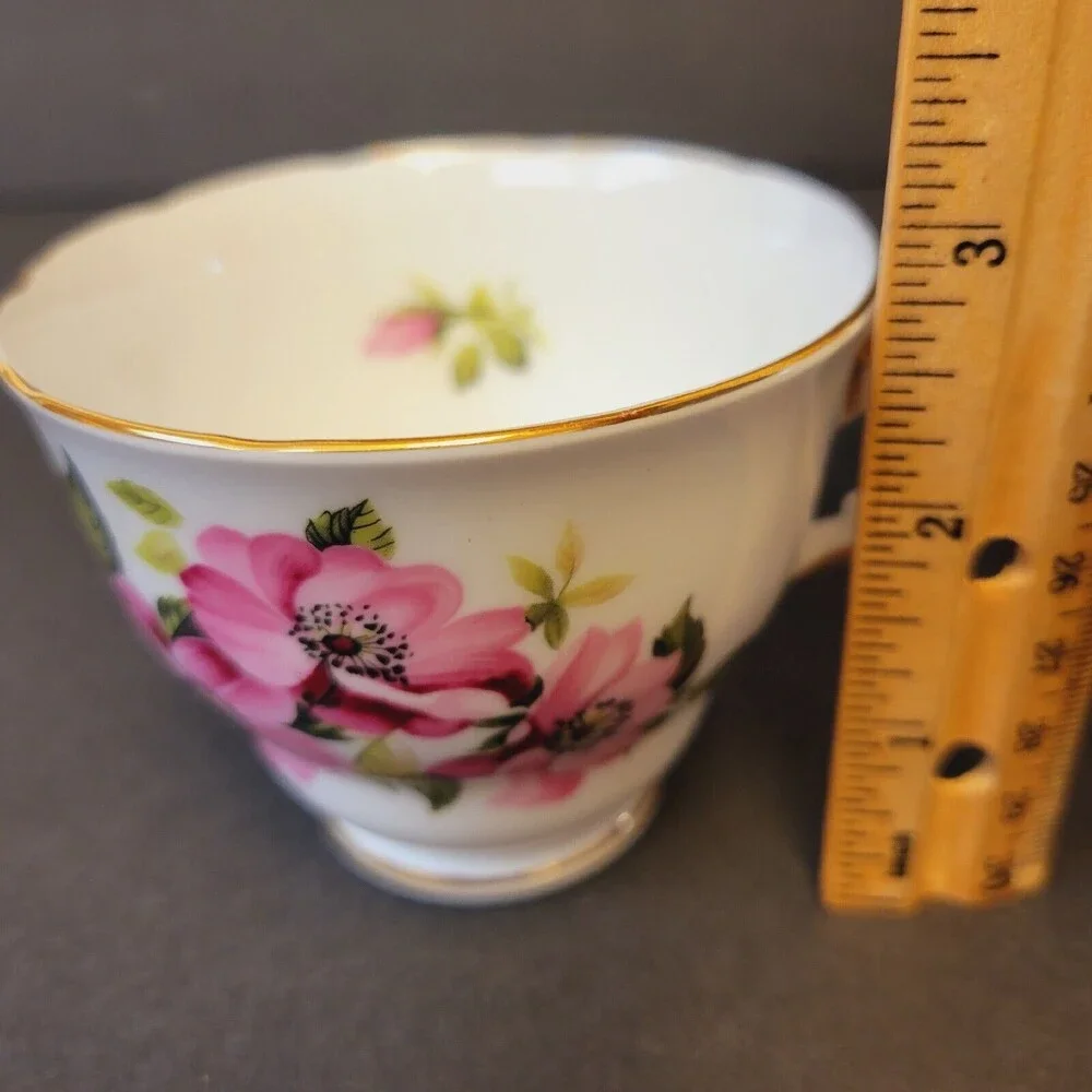 Vtg Royal Vale England Hand Painted Pink  Floral Design Teacup & Saucer Set